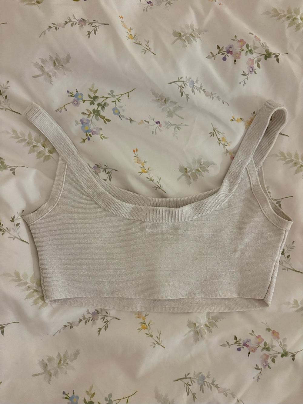 Babaton Ivory Ribbed Crop Tank - Picture 3 of 4